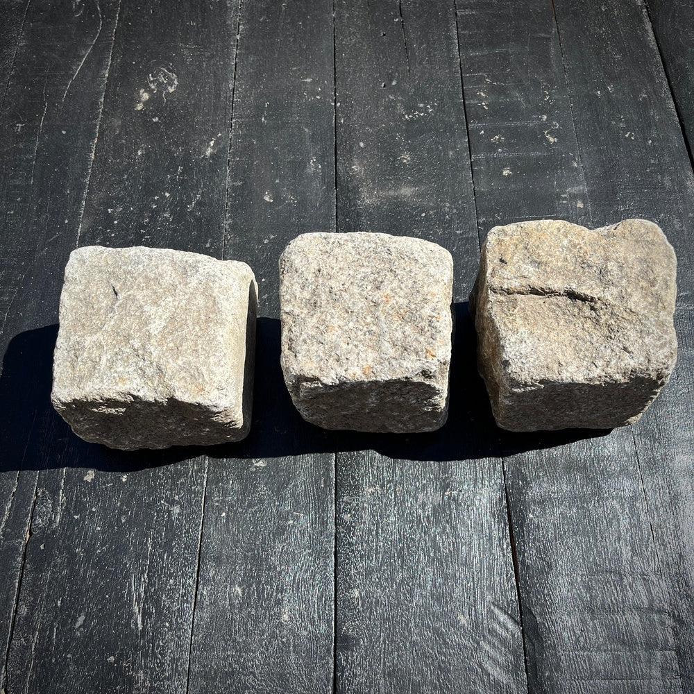 Reclaimed New York Granite Cobblestone - Cubes